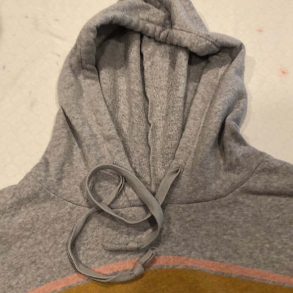 Cropped sweater - Picture 3 of 3